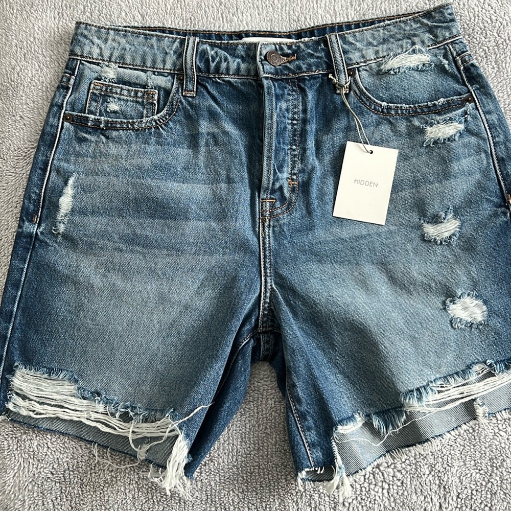 Brand New Hidden Shorts - Picture 1 of 4